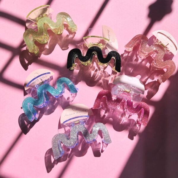 hair claw clip