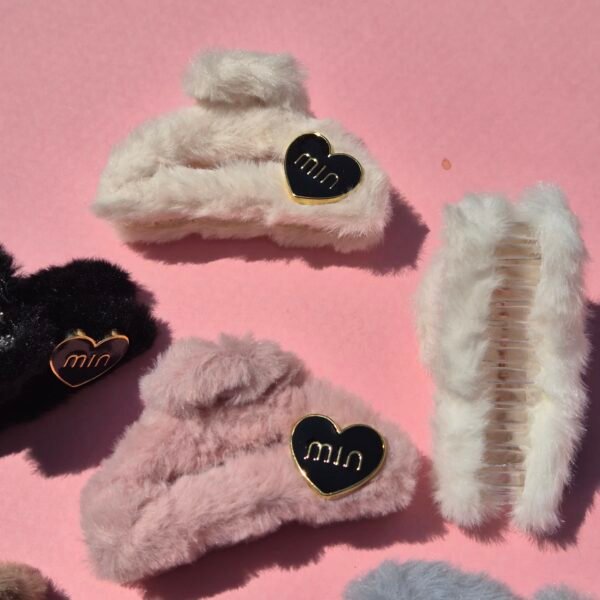 3 pcs set black heart logo fuzzy furry hair claw clip - Image 2
