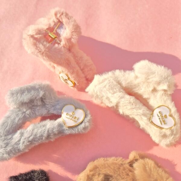 3 pcs set heart logo fuzzy furry hair claw clip - Image 3